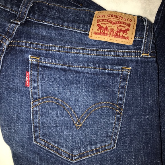 Levi’s Straight Leg Jeans - Picture 4 of 8